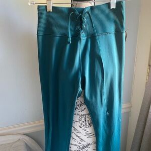 Victoria Secret On Point Flow Leggings